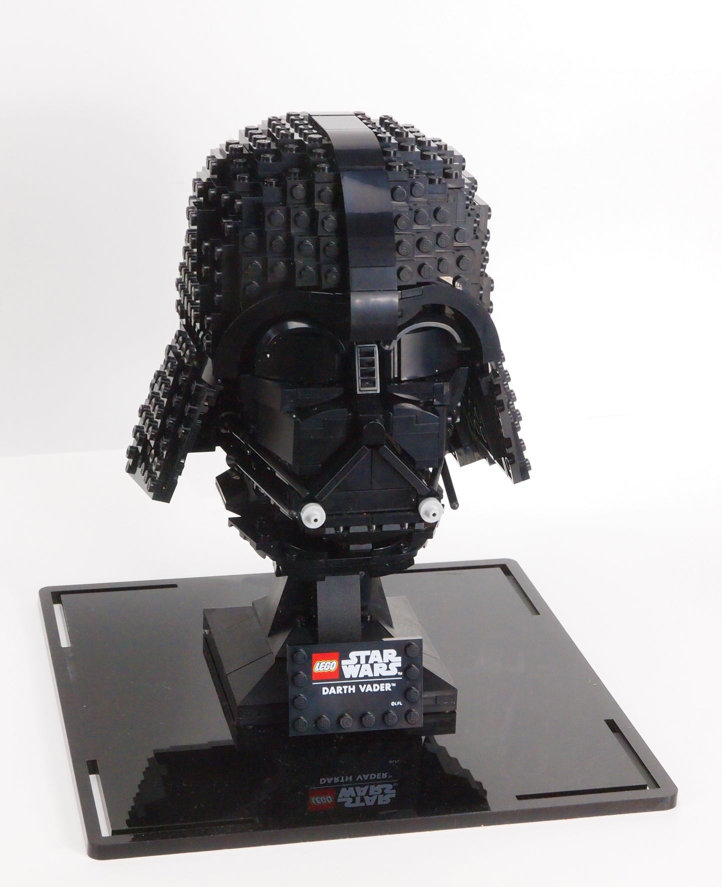 Display Case For LEGO Darth Vader Helmet (75304)